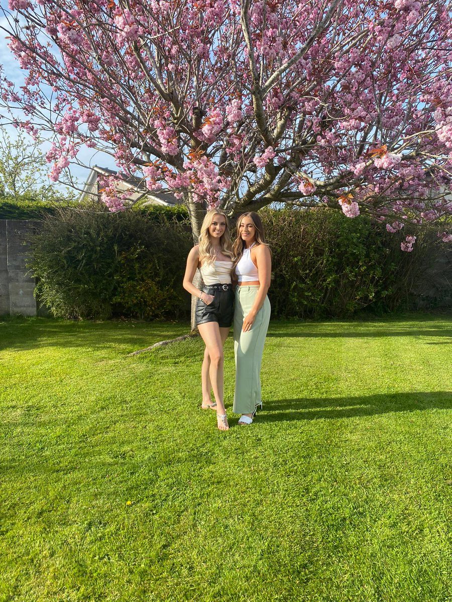 Happy birthday to my fave🤍 Hope u have the best day and weekend celebrating, Love u loads Xxx @CharlizeMurray