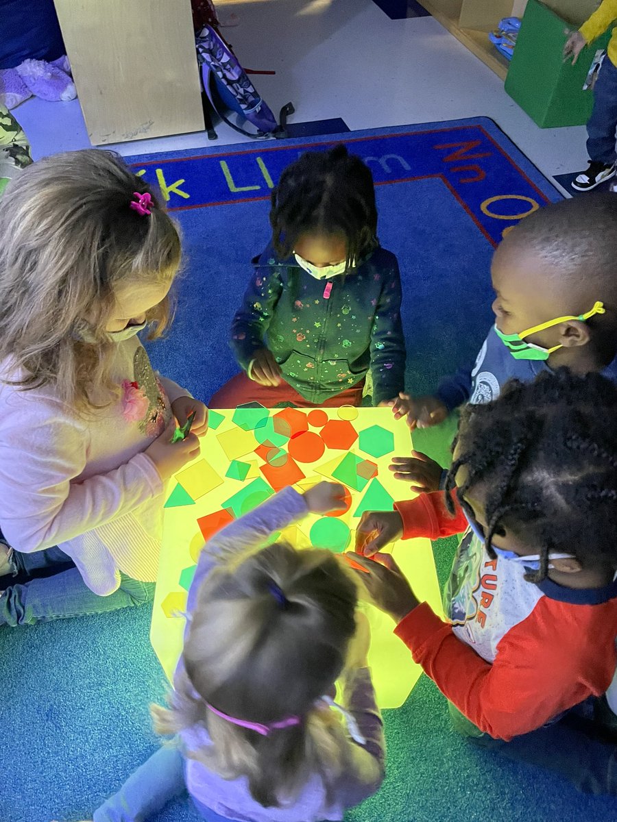 SEdwardsGOL's tweet photo. We had a very generous donation from a family who got us a light cube. To say it is a hit is an understatement! Love my families!! #ECSErocks #lotsofcolors #shapes #cooperativelearning #NSESdolphins https://t.co/VczxFJbyIl