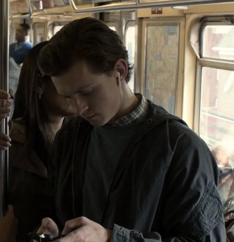thsafeplace's tweet photo. i miss you peter parker https://t.co/YaxBKMCd4O