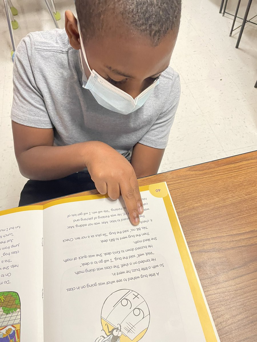 Look at these readers go! They cover the inflectional ending, read the base word, and then put it together! 👏🏽