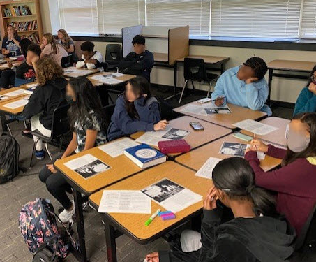 HistoryandTech's tweet photo. Trent 8th ILA took blended learning to a different level this week.  Students rotated to DIFFERENT teachers where they did a combo of hands-on &amp; digital learning.  Students loved getting a new perspective and voice. @kellyKRCcarter @MusoshaTrent @robinson_tms @Trent_Principal https://t.co/1tbIr3H92m