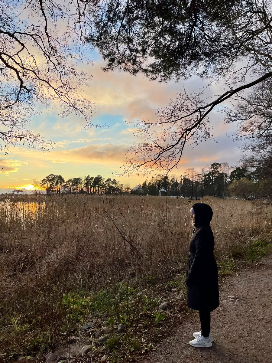 Two hour sunset walk to refresh our brains with Viivi💆🏼‍♀️ And it really works! #Seurasaari #ebadegree #MetropoliaBiz <a href="/MetropoliaBiz/">Metropolia Business School</a>