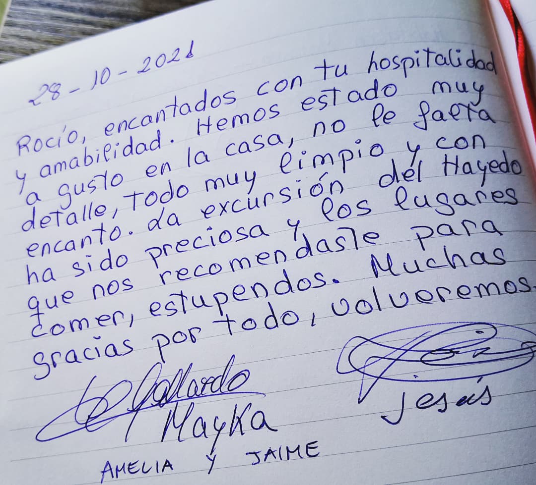 moncayo_rural's tweet photo. Pero qué cosas tan bonitas nos decís! 🙈 Muchas gracias! 🥰💓💓

#LibroDeVisitas. #TurismoRural en #CampodeBorja y #Moncayo. https://t.co/xHZe3WNcLw