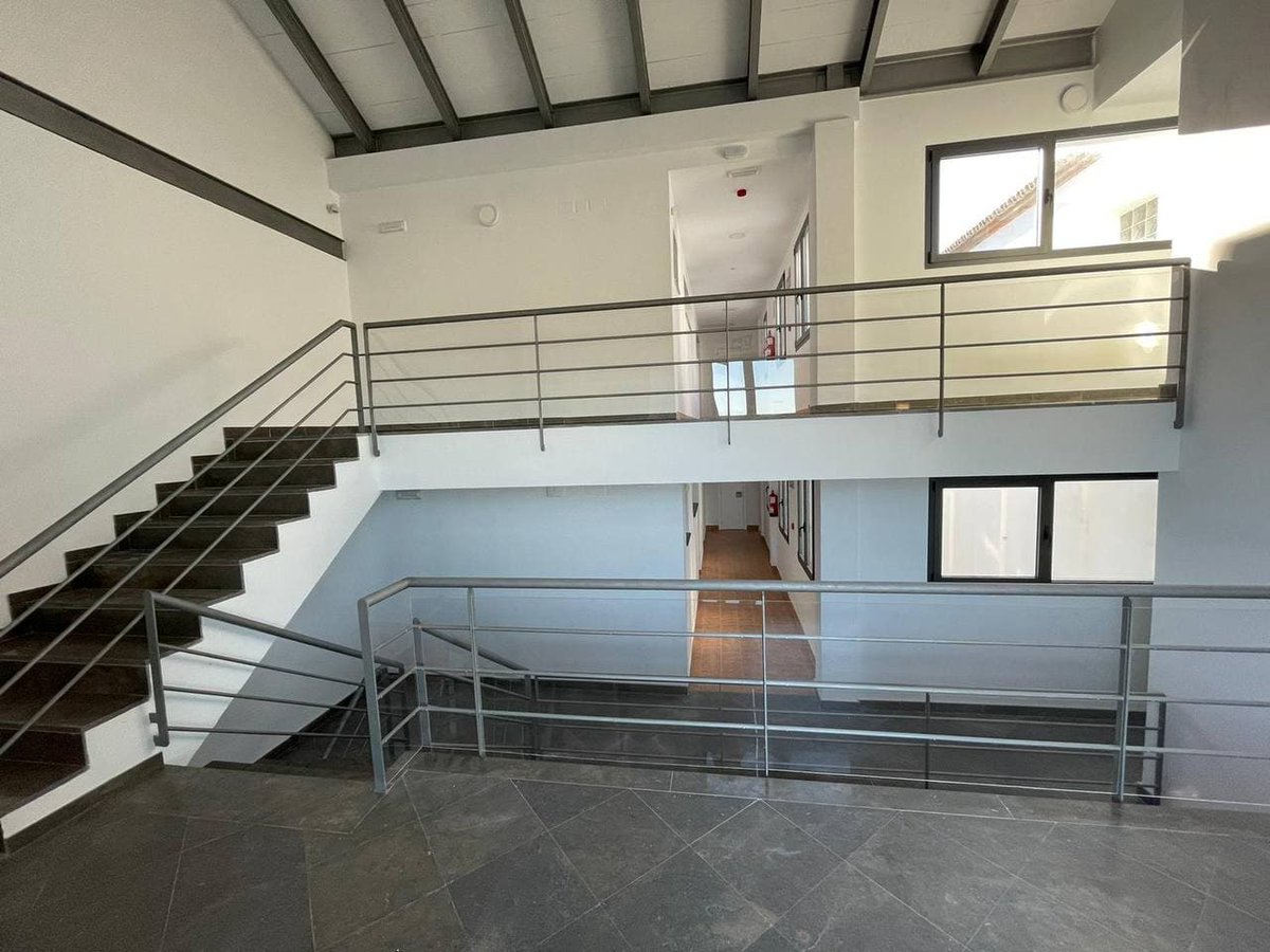 ℹ Se ultiman detalles en la Casa de las Conchas para comenzar el procedimiento para su apertura.
✅ En los últimos meses, desde el Área de Servicios Municipales, se ha trabajado para dotar al edificio de lo necesario para poder comenzar el procedimiento para su uso y apertura.