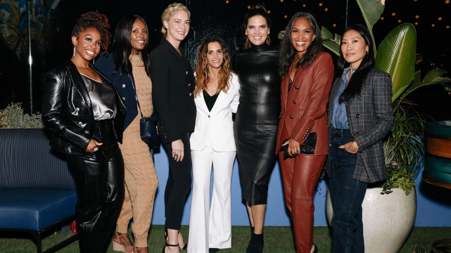 veronicabeard (@veronicabeard) on Twitter photo Thank you <a href="/wwd/">WWD</a> for covering our #MAKEITHAPPEN event at Issima in LA! We are so grateful to everyone who attended, especially our panel of inspiring women: <a href="/KendraBracken/">Kendra Bracken-Fergu</a>, <a href="/nyakiogrieco/">Nyakio Grieco</a>, <a href="/SexWithEmily/">Emily Morse</a>, <a href="/MaraBrockAkil/">Mara Brock Akil</a> & <a href="/MissyMagsaysay/">Melissa Magsaysay</a>.
READ NOW: bit.ly/3wdWdUo Thank you <a href="/wwd/">WWD</a> for covering our #MAKEITHAPPEN event at Issima in LA! We are so grateful to everyone who attended, especially our panel of inspiring women: <a href="/KendraBracken/">Kendra Bracken-Fergu</a>, <a href="/nyakiogrieco/">Nyakio Grieco</a>, <a href="/SexWithEmily/">Emily Morse</a>, <a href="/MaraBrockAkil/">Mara Brock Akil</a> & <a href="/MissyMagsaysay/">Melissa Magsaysay</a>.
READ NOW: bit.ly/3wdWdUo