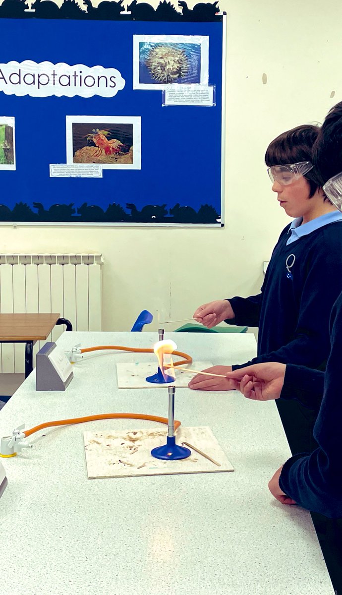 qb_sch's tweet photo. Fantastic flames in Science Club after school today. #WiderLearning https://t.co/oecRSB3MNN