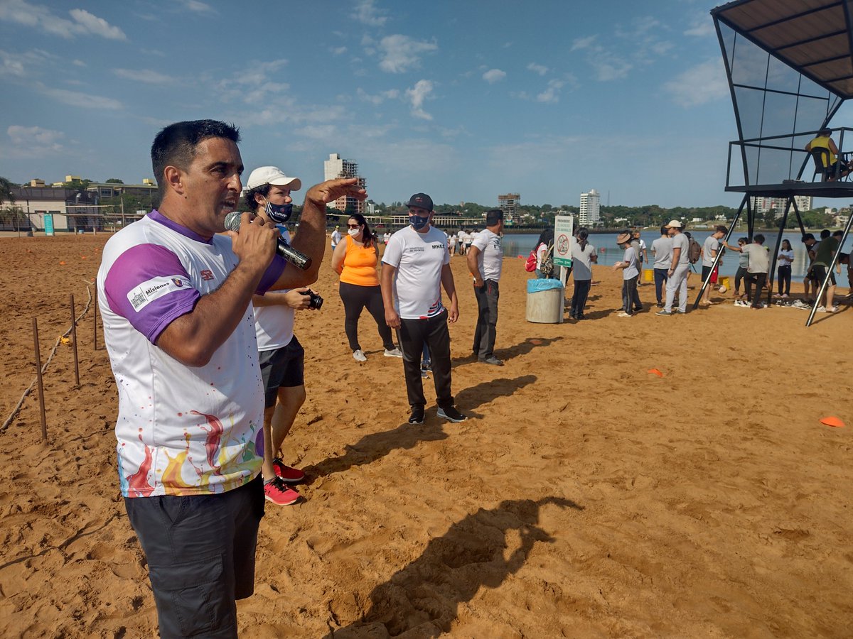 NatiiValiente's tweet photo. Juegos de playa! actividad recreativa y deportiva #Posadas
@jalbertogalarza
@miguel_sedoff @herrerayflia @noelialeyria @DirEducFIsica @prevenciondead1 @HoracioNacke @Hectorjcorti https://t.co/PR0nQlrcxD