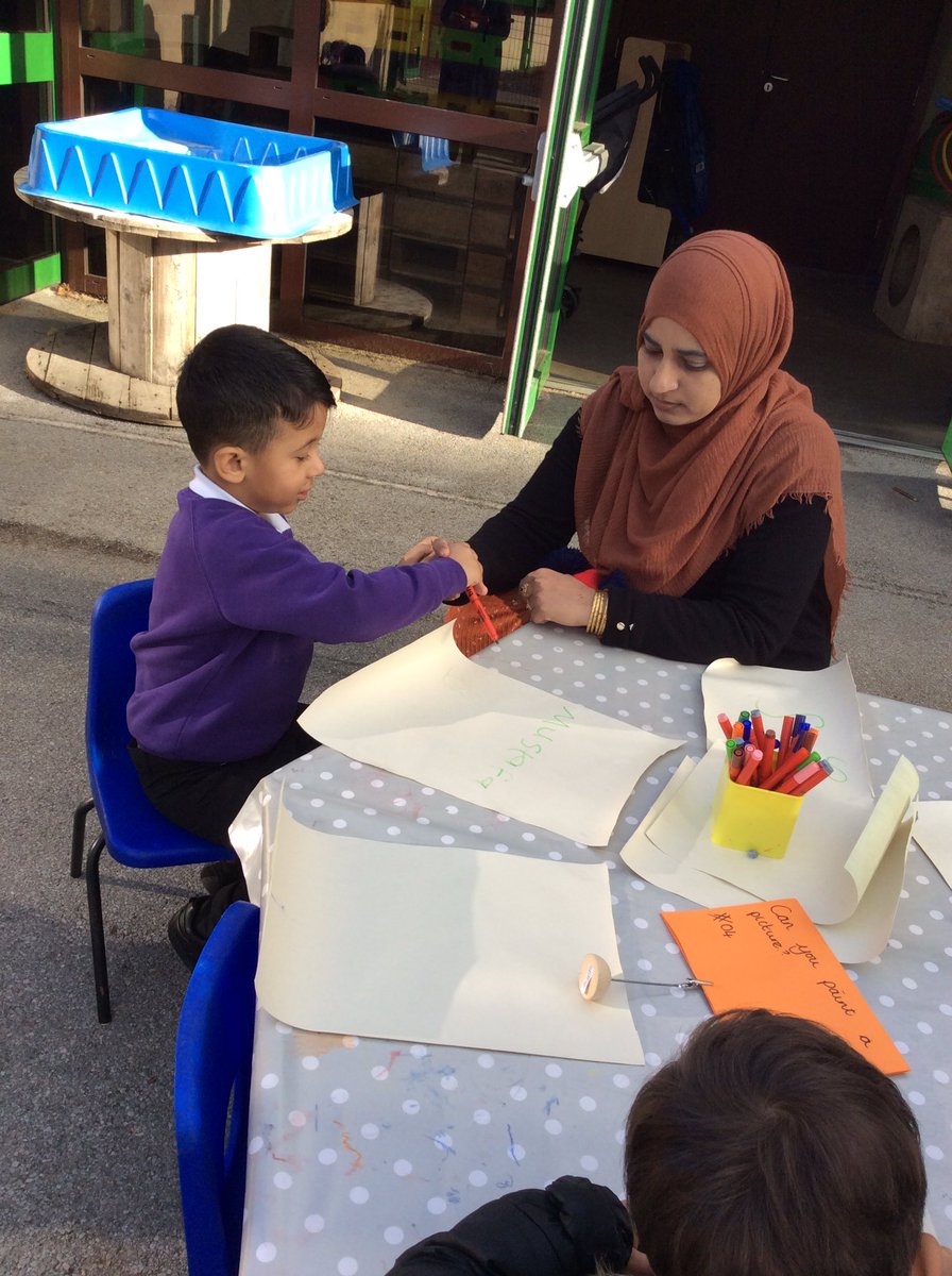 ECS_Keighley's tweet photo. This afternoon we had an fantastic turnout for our open day of our 50 things before you’re 5 launch. We had lots of fun activities set up.#50TTD , #04markmaking #24hopskipjump #08bubbles https://t.co/OfP5wu8hu2
