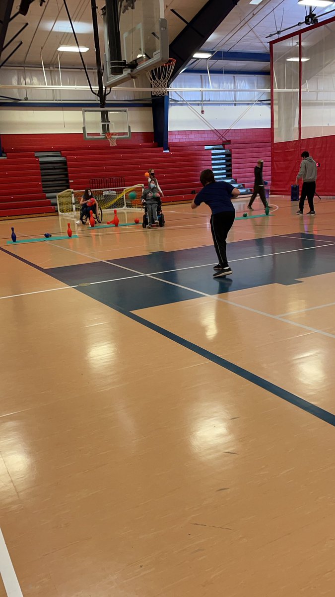 PHS_PEandHealth's tweet photo. Working on throwing in APE today with life sized battleship! #adaptedPE https://t.co/Yiiw5Z09kM