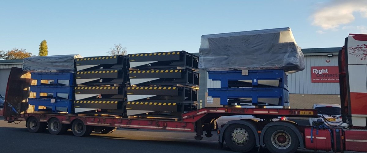 UKArmo's tweet image. Dock Levellers on the move! All loading up and on their way to Ireland.

#docklevellers #loadingdocks #ireland #armouk