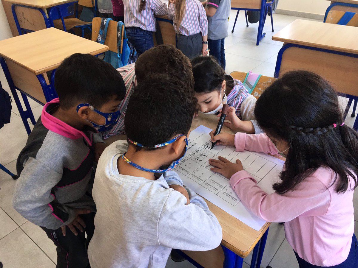 samah_hosna's tweet image. Count the blocks ... Fill in the place value ...Write the number in word form! 
This was our #cooperativelearning activity in grade 1 @MakAishaSchool  #math_is_fun