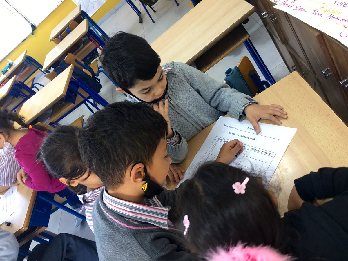 samah_hosna's tweet image. Count the blocks ... Fill in the place value ...Write the number in word form! 
This was our #cooperativelearning activity in grade 1 @MakAishaSchool  #math_is_fun