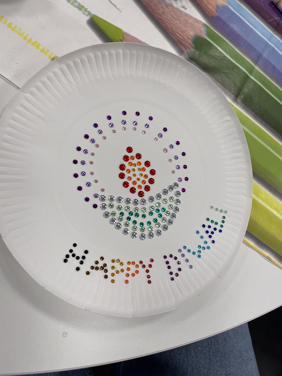 earlyyearsefc's tweet photo. T level students celebrating Diwali @NCCEpping_ @eyce_lsc @NewCityCol #studentwellbeing #Diwali #FestivalOfLights https://t.co/FLQQhnOyVs