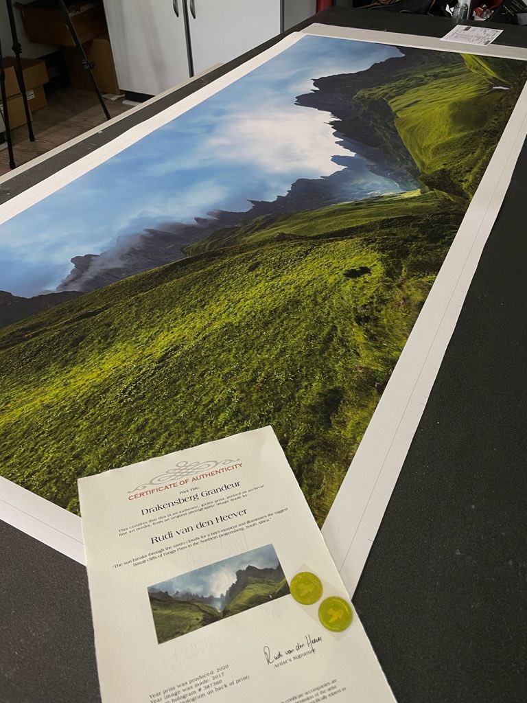 vdhPhotographic's tweet photo. FESTIVE SEASON PRINT PROMOTION - 12% OFF ON ALL FINE ART PRINTS UNTIL 12 DECEMBER 2021 WITH FREE LOCAL AND INTERNATIONAL DELIVERY BY COURIER!💥 #AfricanNaturePhotography #fineartprints #printpromotion https://t.co/0hishsXNOt