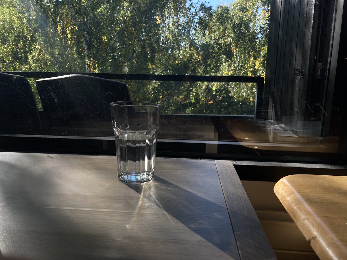 ThreeDNine's tweet photo. Outside my window and balcony. https://t.co/DKHxqc29tH
