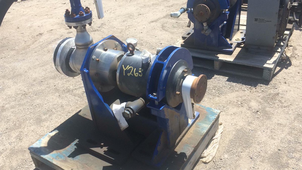 digitaltwinx's tweet photo. @crusaderjv do you by any chance know what this pump is? I got these in my shop but for the life of me, we can't figure out what we needed them for. Thanks https://t.co/M4GDbUUfoR