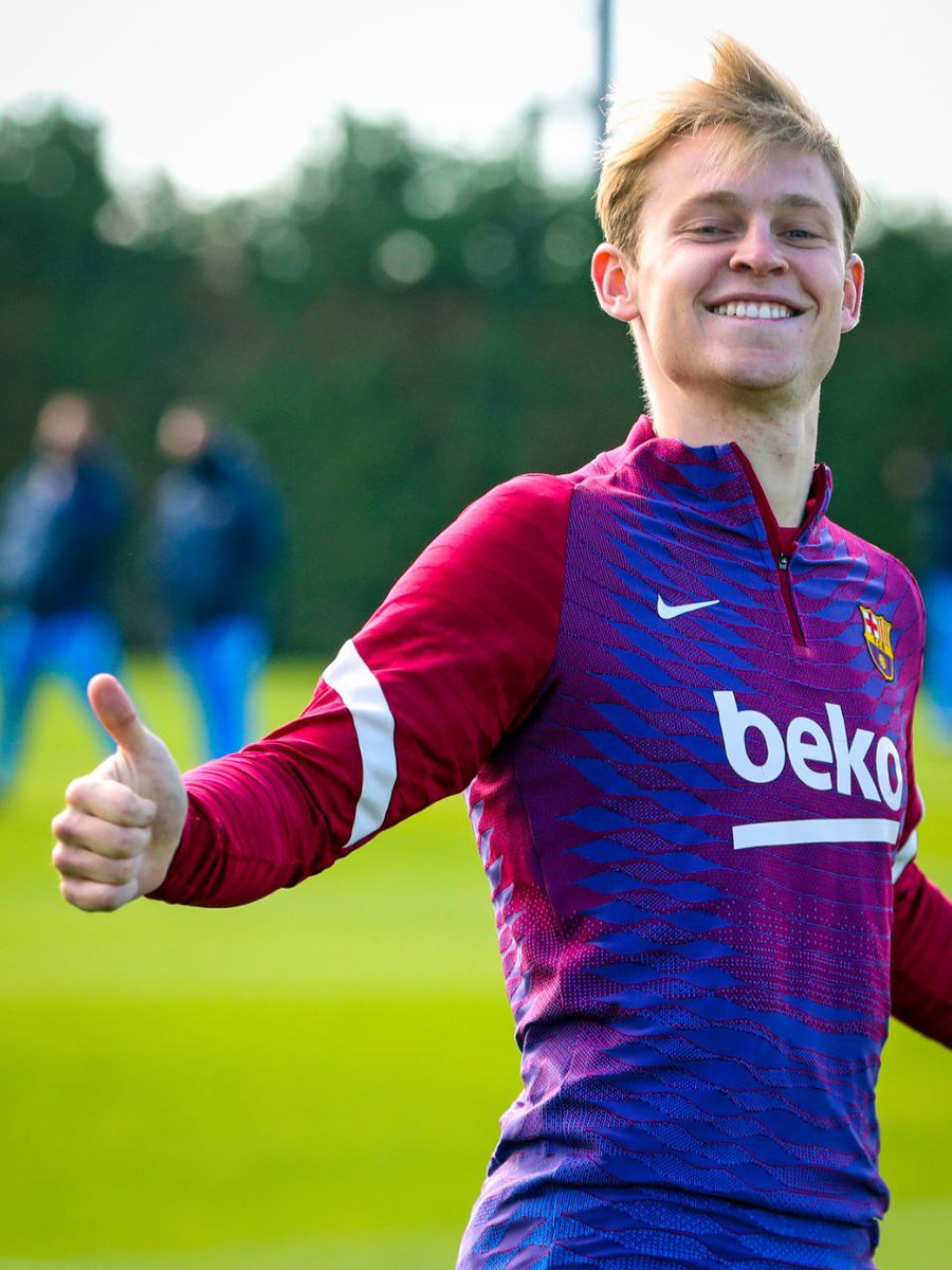 FCBarcelona_es's tweet photo. 👍 @DeJongFrenkie21 😁 https://t.co/NYb4mG7w72