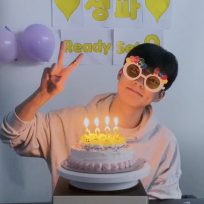 _DearQ's tweet photo. HAPPY BIRTHDAY Q  지창민 #Dear 큐 #DearQ #DearJiChangmin #DearChangmin #happybirthdayQ # https://t.co/aapMd8Myh2