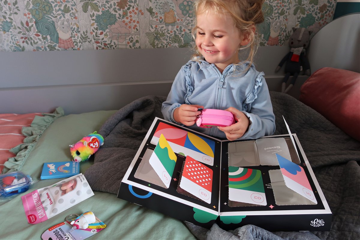 ParentingJungle's tweet photo. #AD Advent calendars, but for birthdays... and every occasion! Why not choose a Seven Days Of Rainbow Unicorns calendar to countdown to Christmas or as an extra special gift? @SevenYays #ChristmasGiftGuide 
https://t.co/6KfmlPju6D https://t.co/VExoWZ6IIm