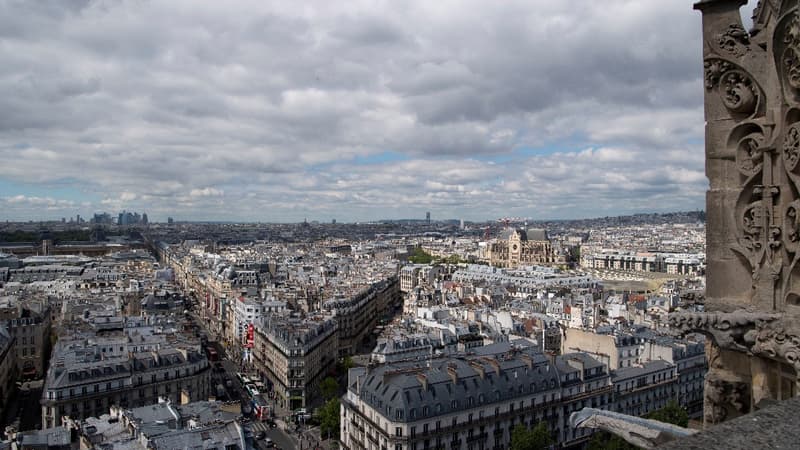 DuboueixG's tweet photo. La hauteur des bâtiments est limitée dans Paris. #urbanisme https://t.co/50VLp3k0jz https://t.co/sUnNcYnI4y