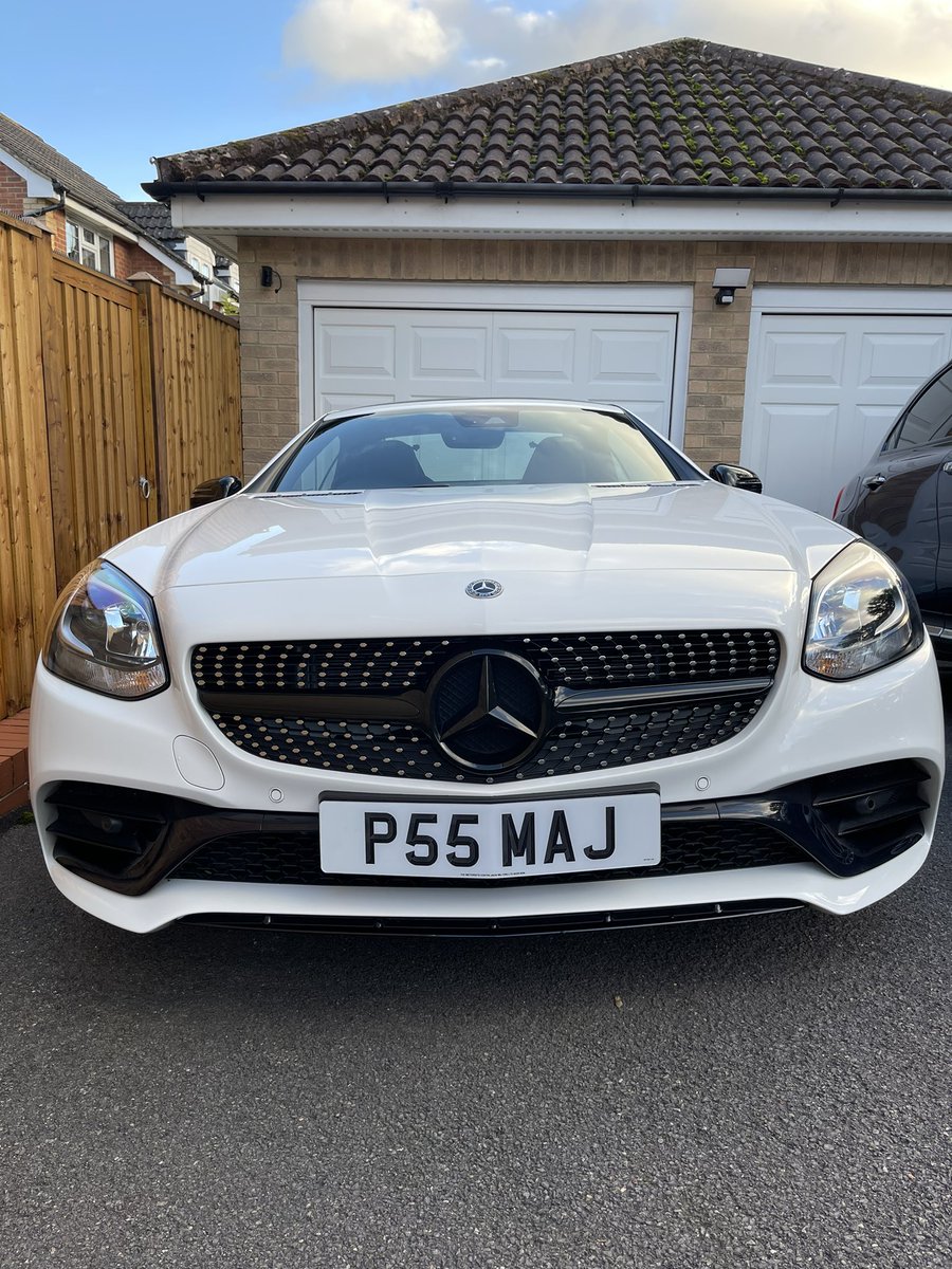 Paul_aka_PMAJ's tweet photo. Been a rather chilly day but had to get this beauty cleaned. #sparkling #autoglymproducts #SLC #AMGline #blackedition #polarwhite https://t.co/K1DVnRKUGx
