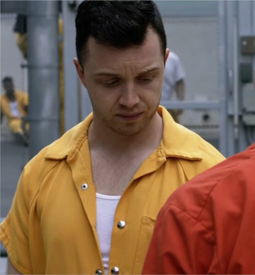 this scene fckin hurt but he looked beautiful so let's appreciate mickey