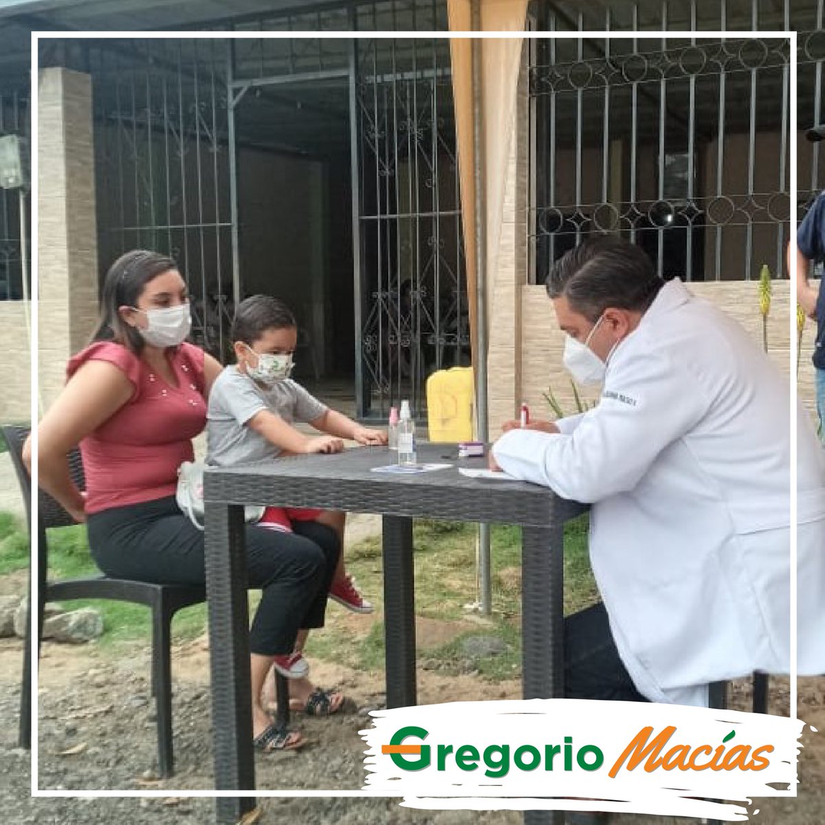GregorioMaciasR's tweet photo. VISITAMOS | El sitio Caña Brava, con la Brigada Médica para atender a los habitantes de este sector de #SantaAna. ¡Vamos juntos por Santa Ana!
#JoséGregorioMacías #CucoMacías #BrigadasMédicas https://t.co/MwU8G86Tcx