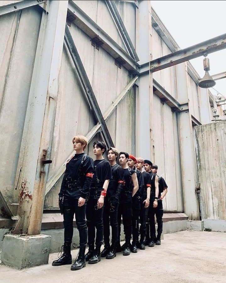 Skzwallpaper_'s tweet photo. STAYS rt!! And drop ur vote so i rt it!
I vote #straykids on #MAMAVOTE 2021 @Stray_Kids https://t.co/mSsFrxt6O1