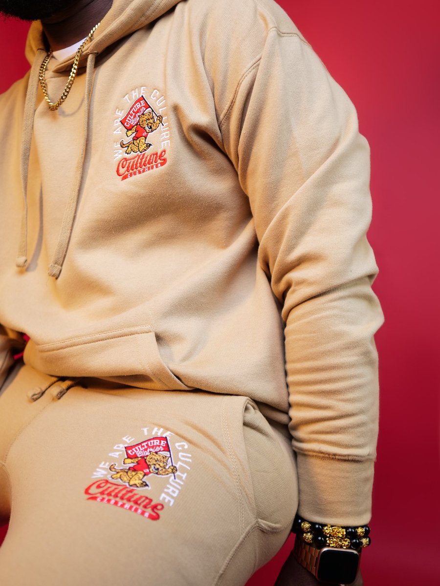 cltclothierCC's tweet photo. Culture Clothier

•Hoodie and jogger set•
•Limited quantity due to high demand.
•DM for ordering or to check availability.

#CultureClothier
#WeAreTheCulture https://t.co/8lPnp8jg70