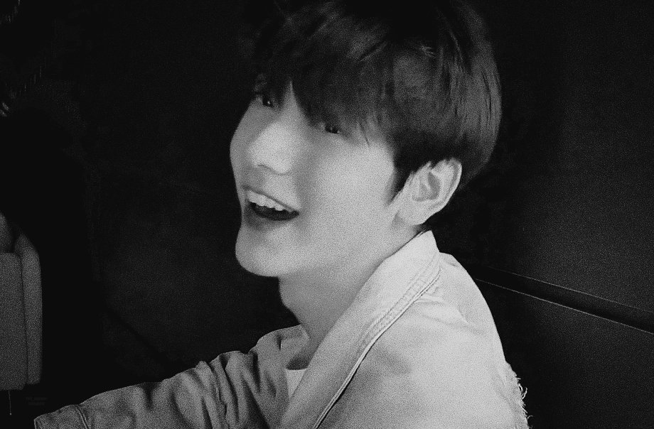 mer_shallow's tweet photo. 형이 부르길래 돌아봤다가 볼 콕 당한 체습읝 https://t.co/sOq6445Pu2