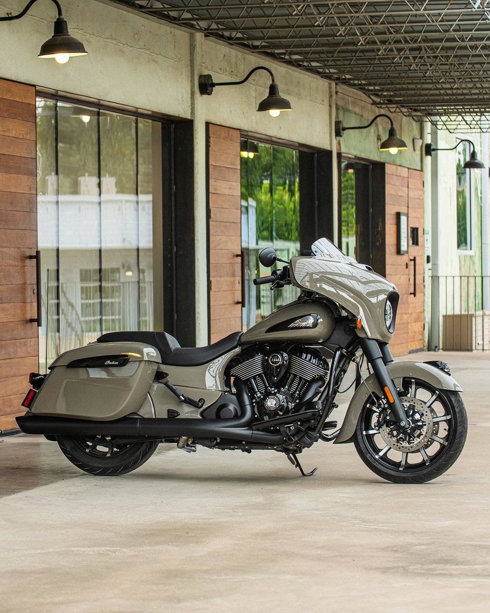 indianmotocycle's tweet photo. Fully loaded American muscle. Take things to the next level with our new 2022 Thunderstroke and Powerplus models.

There's an #indianmotorcycle for everyone, find yours at https://t.co/EsFCoF1ARn

#ChieftainDarkHorse #ChallengerLimited #SpringfieldDarkHorse #IndianRoadmaster https://t.co/wEOtHUW12u