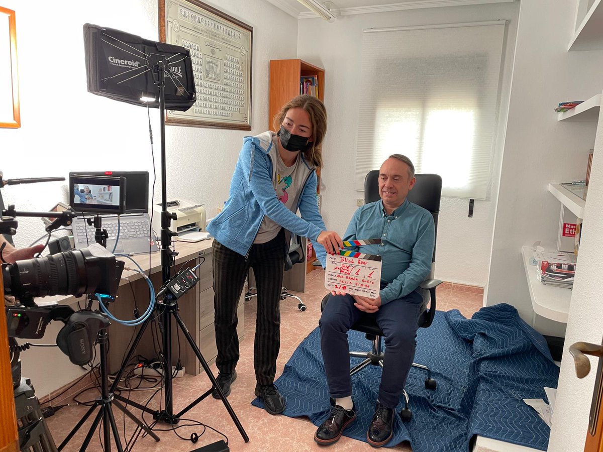 COSABONAFILMS's tweet photo. @jabravo economista tributario y contable en @negotians nos concedió una entrevista para @Bullrunlapeli ¡Muchas gracias por formar parte de nuestro proyecto!🤩🎬🚀
#bullrunlapelicula #bullrun #Bitcoin #blockchain #cripto #cosabonafilms https://t.co/Ie5YZ4fHUw