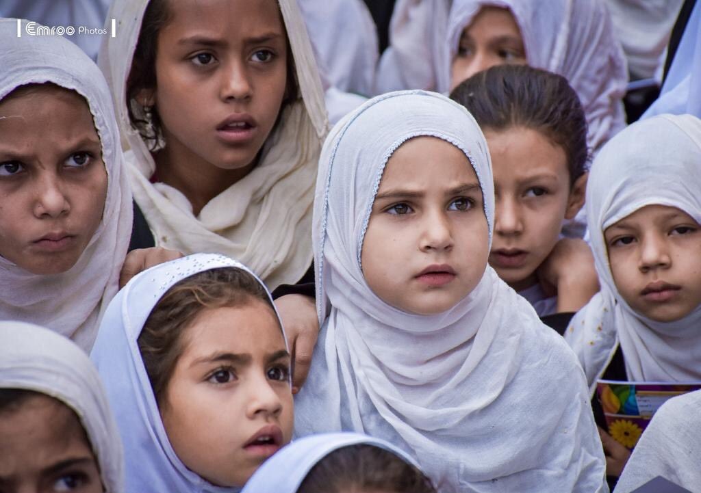 Afghanistan_5's tweet image. These innocent eyes are thirsty of education. Let their schools reopen!
Retweet for support!