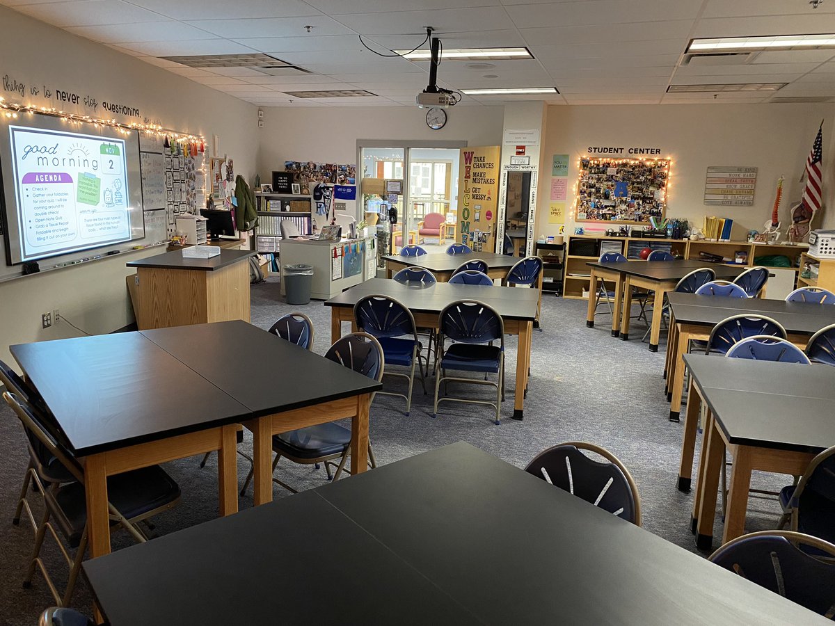 AHSGriffin's tweet photo. In LOVE with my new science lab tables 😍🤩✨ https://t.co/2ximnDYjbI