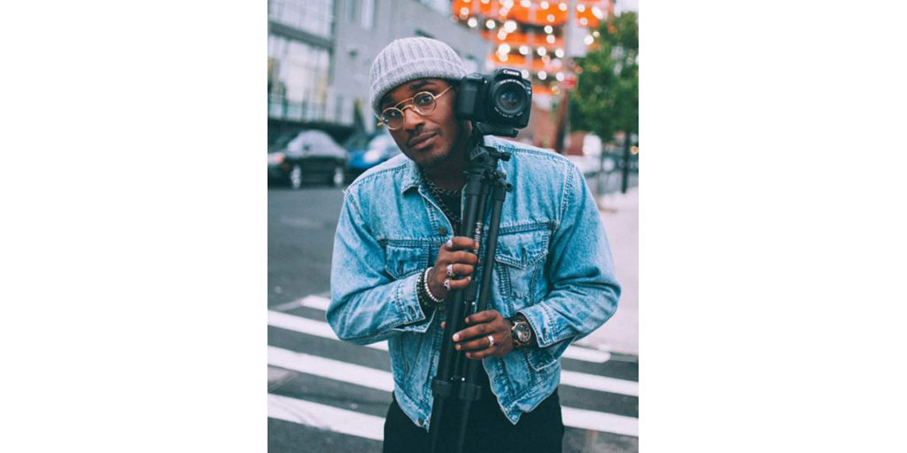 BCAlumni's tweet photo. This @BostonCollege alum started in finance but followed his heart to creative artistry. Voyage LA Magazine profiles Camalae Thomas, whose work you may have seen for @Footlocker/@Converse. 

See Camalae's stunning work: https://t.co/8rpo6FX3hC

#WeAreBC #EverToExcel https://t.co/opjjz5F1Gh