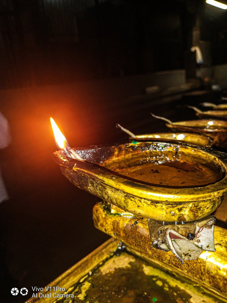 souju_here's tweet photo. Happy dipawali to each and everyone out there! May this dipawali bring u happiness and brighten ur souls!! ✨ https://t.co/243lF9N6fe