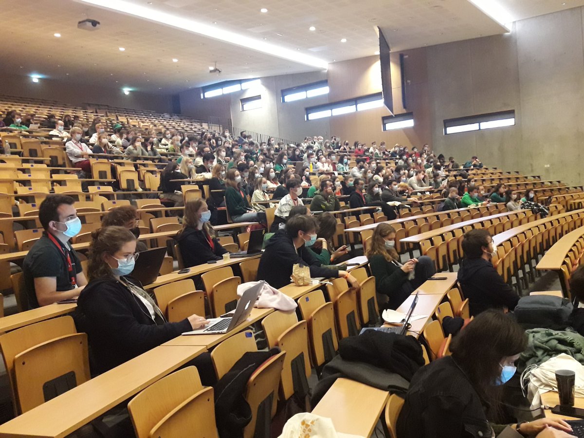ANEMF's tweet photo. #Congrès | Ouverture du Week-end de rentrée de l'ANEMF 🎉

📖 Au programme : formations et débats entre associatifs et représentants #étu des différentes #facultés de France, au sujet des réformes, de l'enquête #santé mentale, la #CAF, le #PLFSS, les #présidentielles...

#WER2021 https://t.co/M9G8cecWv1