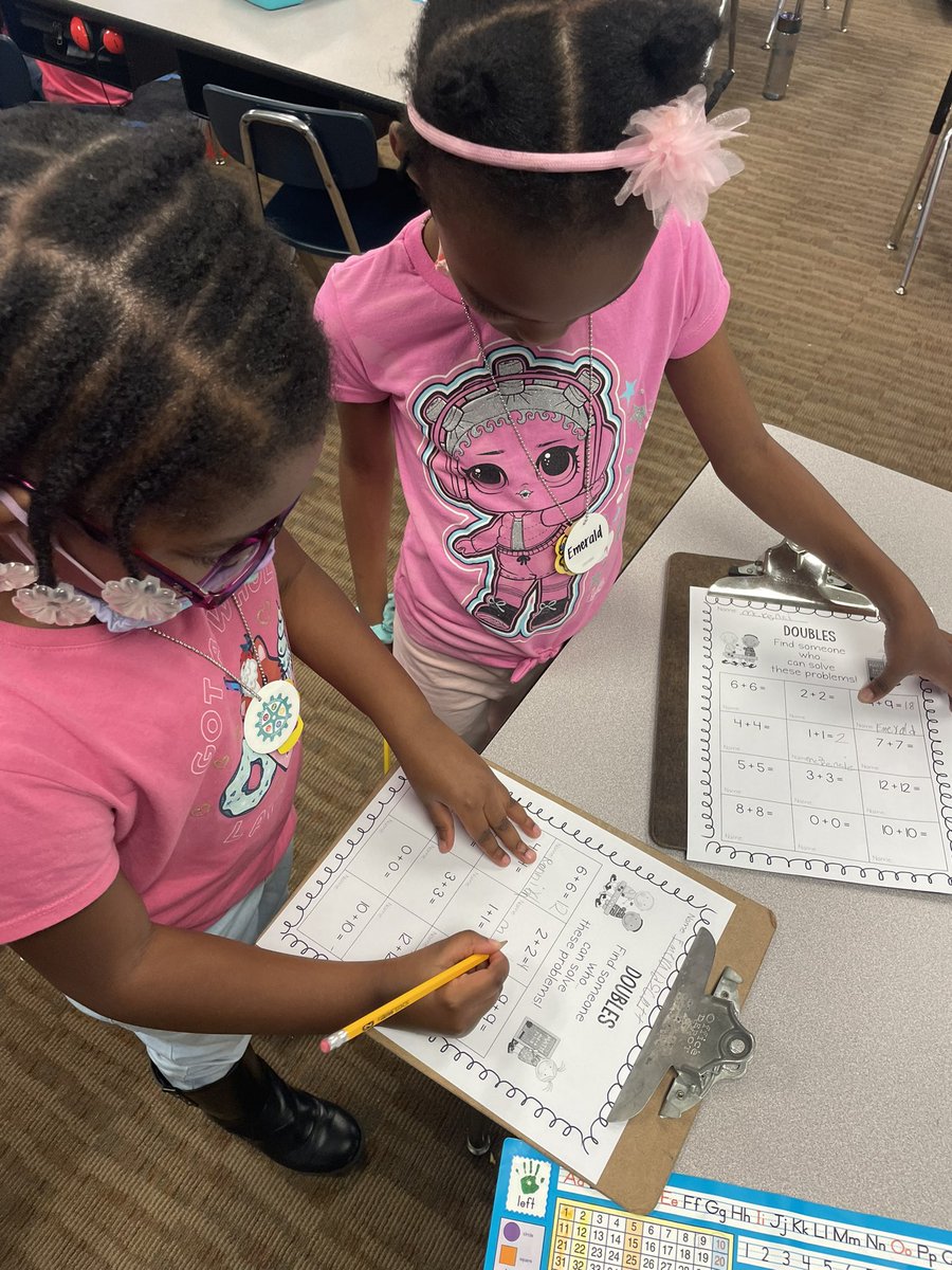 MrsSandiferLES's tweet photo. Find someone who…can solve doubles facts! The kiddos loved this Kagan Structure in math today #LESrainbowmoments @LeaphartElem https://t.co/bt9D9C0qih