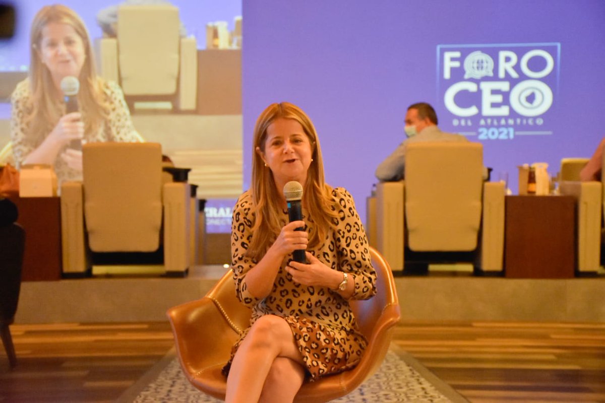elsanoguerabaq's tweet photo. Me encuentro en el #ForoCEO2021, de @CEOdelAtlantico, compartiendo la experiencia de reactivación económica del departamento con nuestra estrategia #AtlánticoATodaMarcha. Los invito a conectarse a la transmisión. 👇🏼📽️

 https://t.co/QX0lPdy2Sy https://t.co/v5CuXwIxy6