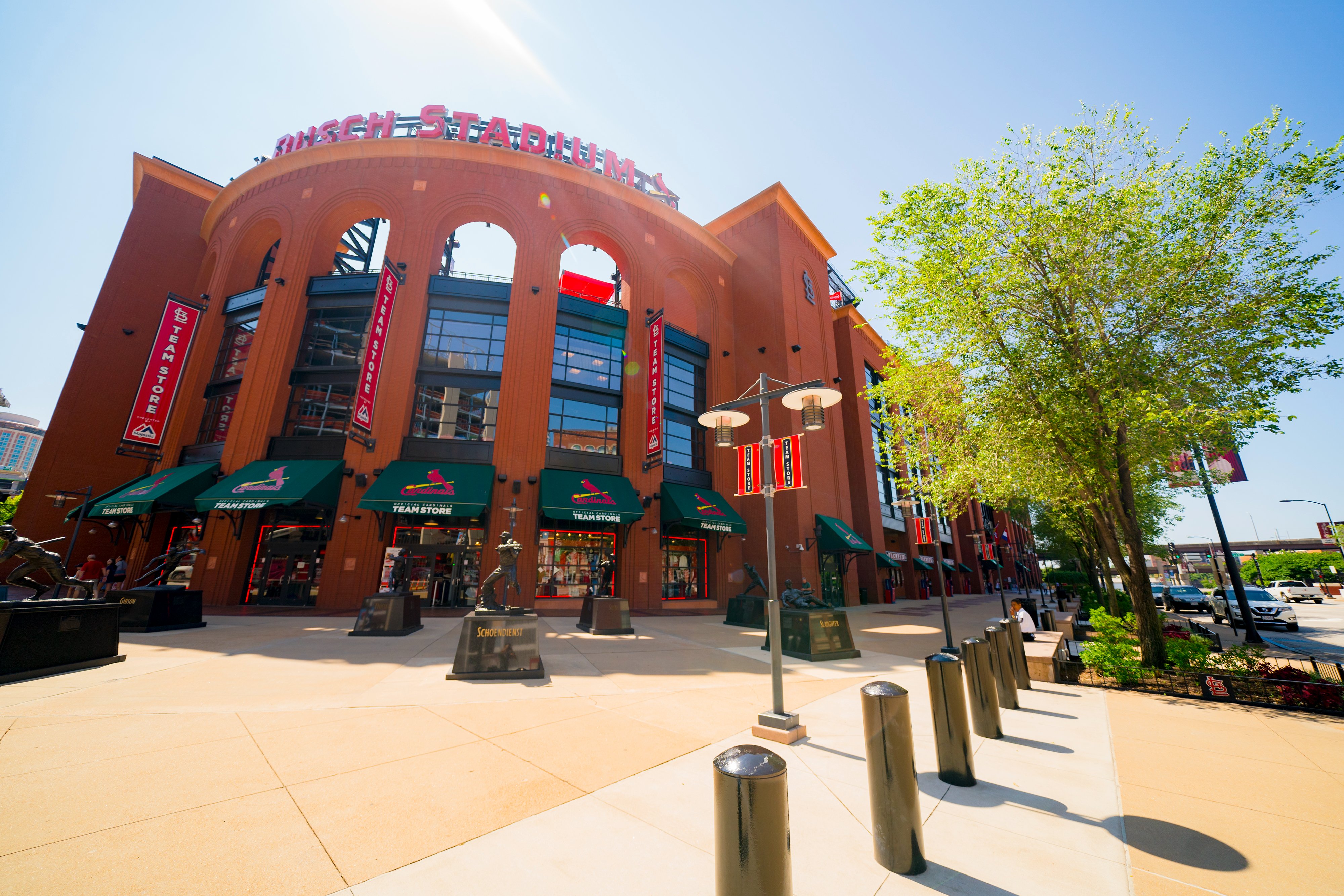 St. Louis Cardinals on X: Our annual First Responders Sale is happening  this weekend! Show your badge to receive a 50% discount. 📍 Official Cardinals  Team Store (700 Clark Ave.) Sat. 11/6