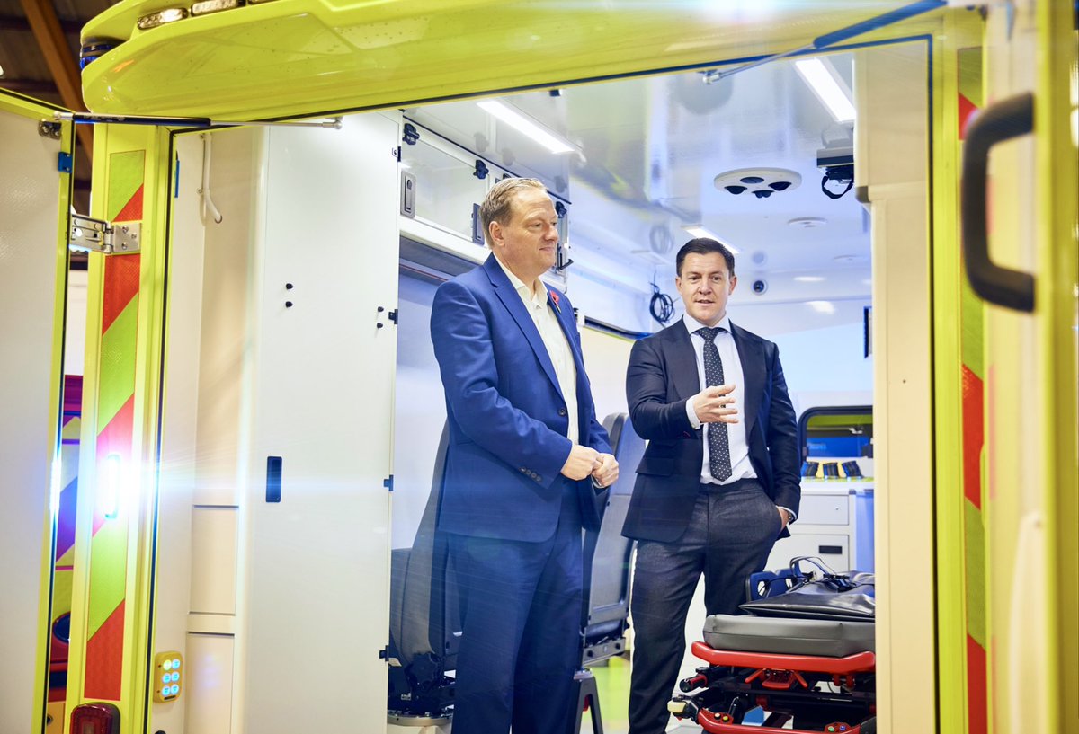 JasonMcCartney's tweet photo. Cracking visit to industry leading emergency vehicle builder @VenariUK in Brighouse to discuss UK manufacturing and apprenticeships - lots of the workforce from our area - Built in Britain 🇬🇧🇬🇧🇬🇧@OHVTech https://t.co/xtCrzPZxuj