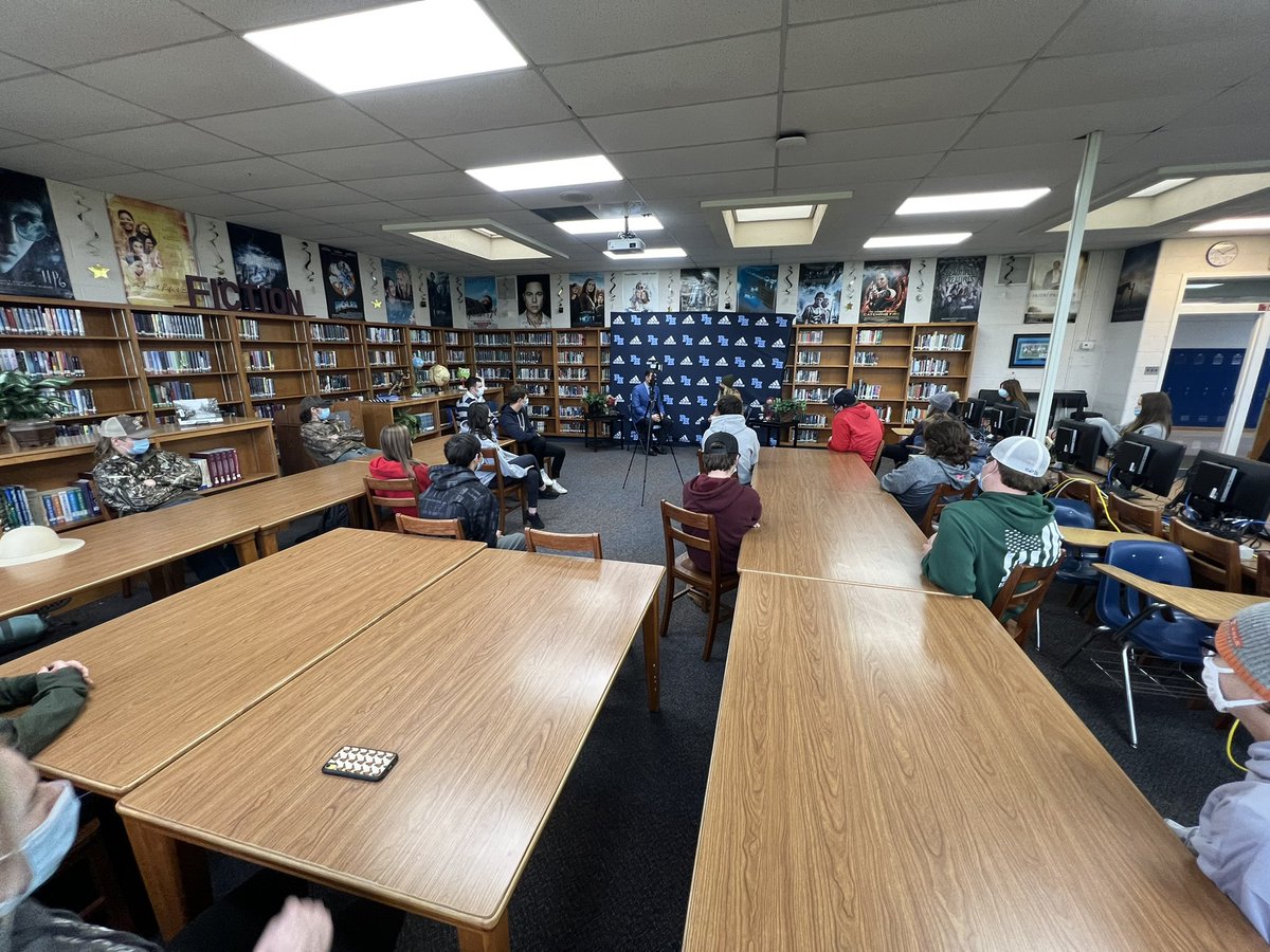 Larimer_ITRT's tweet photo. Exciting day at PHHS. The students asked PH alumni @IsraelOQuinn to come as a special guest interview for PHTV. Thank you for coming to talk with some of our students! @PHHS_Rebels https://t.co/QPbDQVmFzz