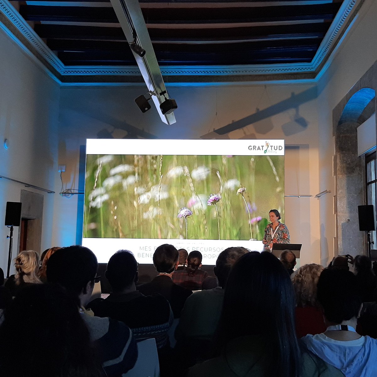 josepmelero's tweet photo. #TrobadaDescobrir Som a la presentació de casos pràctics. Tots molt interessants. #DeBosc @MonArrels @GratitudPallars @repoblem  #natureco 
Destaco el video de Gratitud Pallars https://t.co/Vka6bHARi4  i la iniciativa de recuperar habitatges i negocis a @Micropobles. Uns herois. https://t.co/WPVh2epaZW