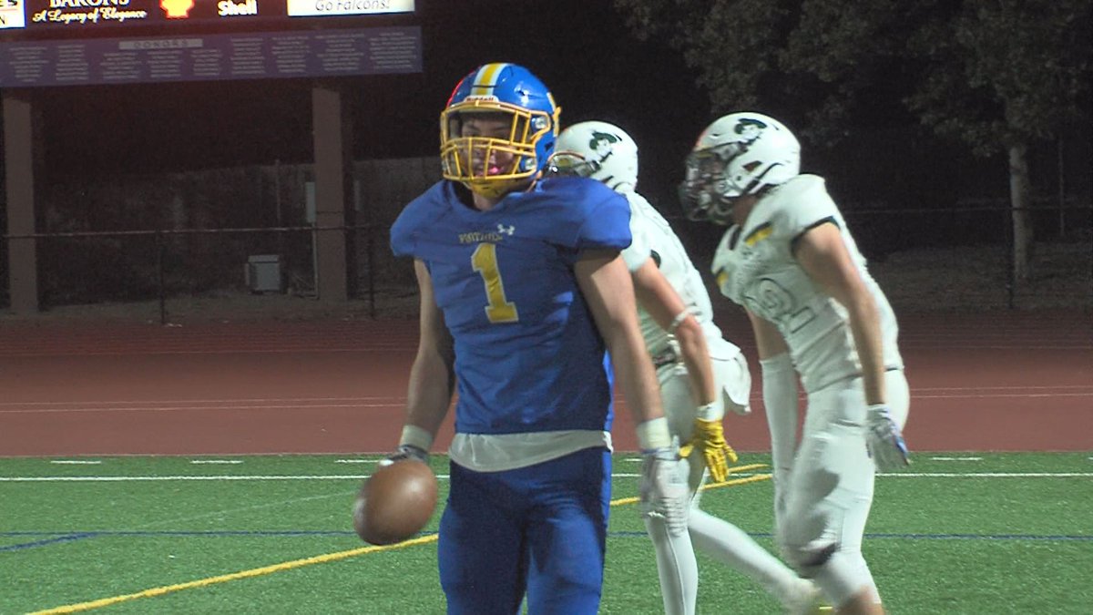 trivalleytv's tweet photo. Congrats to Tri-Valley Sports Final Athlete of the Week Tony Schillaci Foothill football. Check out Tri-Valley Sports Final on TV30, your program for the best in local high school sports action. Watch here: https://t.co/b4kcatZsD5 @fhsfalconath @FHS_MrBull @FOOTHILLFOOTBALL https://t.co/K2WLa85hZM