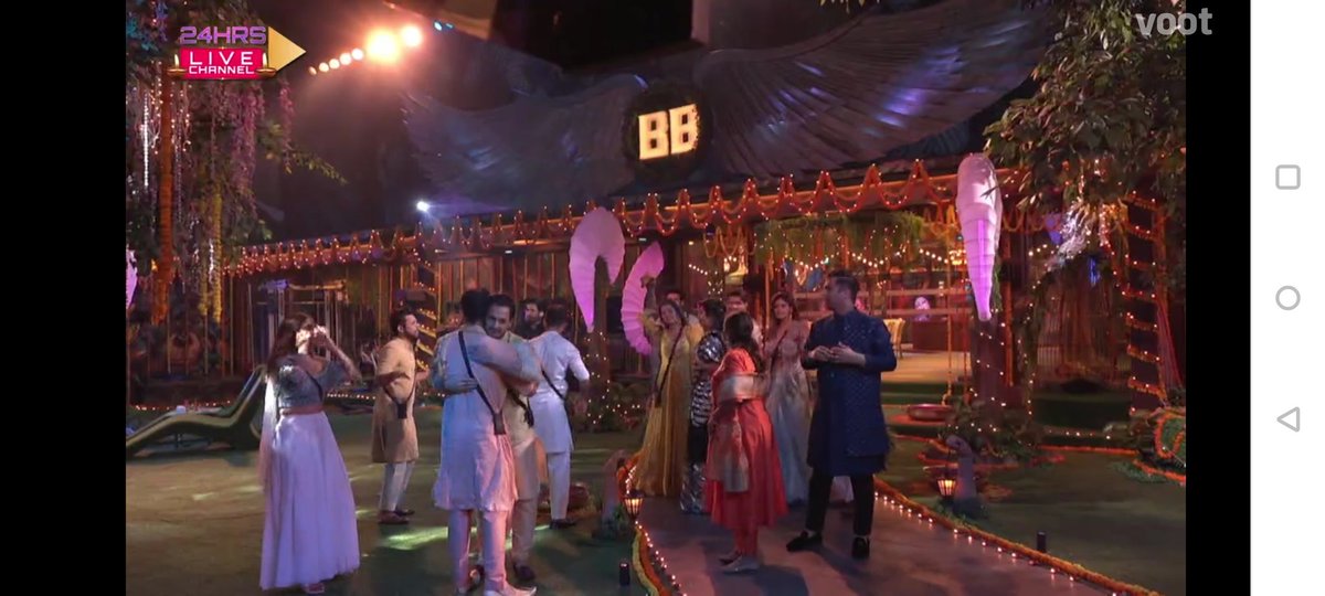 BiggBoss_LiveFeed tweet media