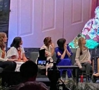 WatsonVideo's tweet image. Emma Watson at Cop26 in Glasgow, Scotland [November 04, 2021]