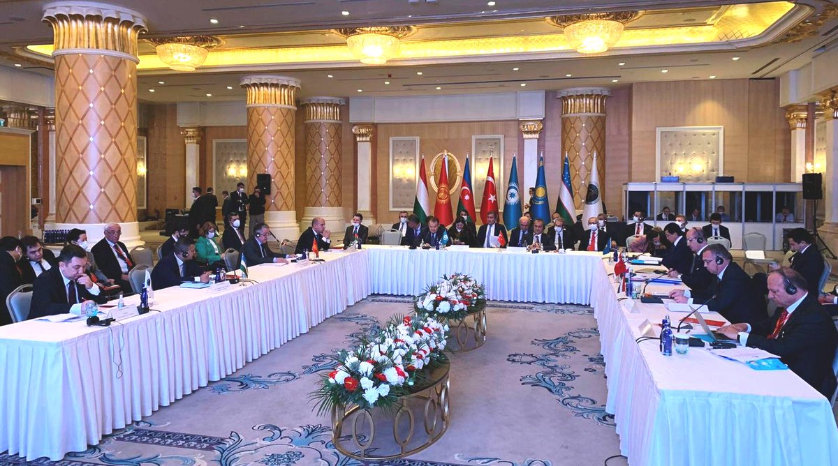 TurkiyeUrdu_'s tweet photo. ترک زبان بولنے والے ممالک کی تنظیم ترکِک کونسل کے رکن ممالک کے وزرائے تعلیم کا اجلاس، استنبول میں ہونے والے اجلاس کی صدارت ترک وزیر تعلیم مہمت اوزر نے کی، کونسل کے سیکریتری جنرل بغداد امریوف نے بھی شرکت کی، کونسل کا صدر دفتر استنبول میں ہے
#Turkick #Uzbekistan #Kyrgyzstan #Turkey https://t.co/7IAk0QVlBX