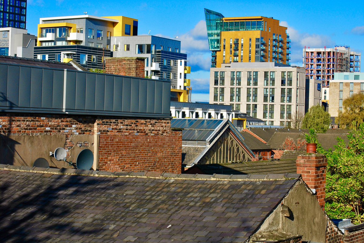 Manchester in the sunshine is the best!! 👏🐝☀️😍 #Sunshine #ILoveMCR #Manchester