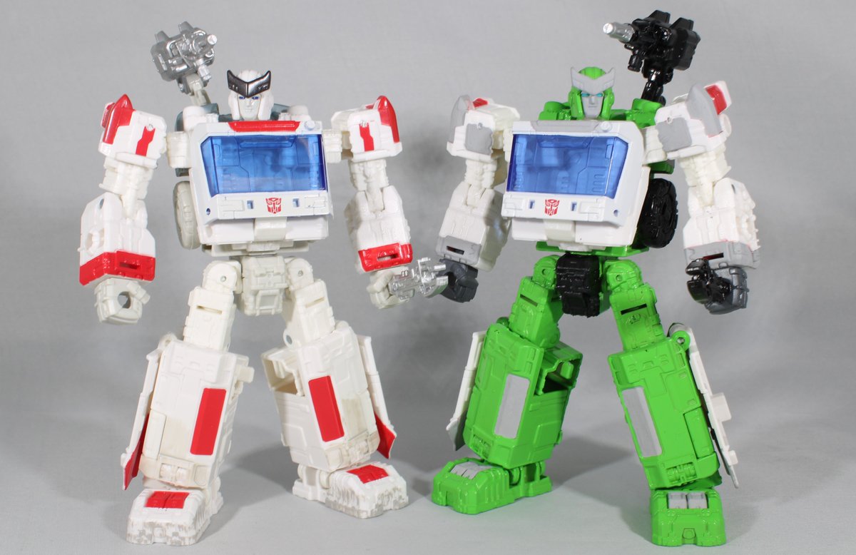 id_armed's tweet photo. "Every spark is worth healing"

Ratchet's Medical Intern, Anomaly, is complete! Anomaly here is my take on a G1 version of DOTM Ratchet, and is named after a character from the now-defunct Universe video game. Enjoy the pictures!
(Likes &amp; RTs Appreciated!)
#Transformers #Maccadam https://t.co/nrdy8wnjRY