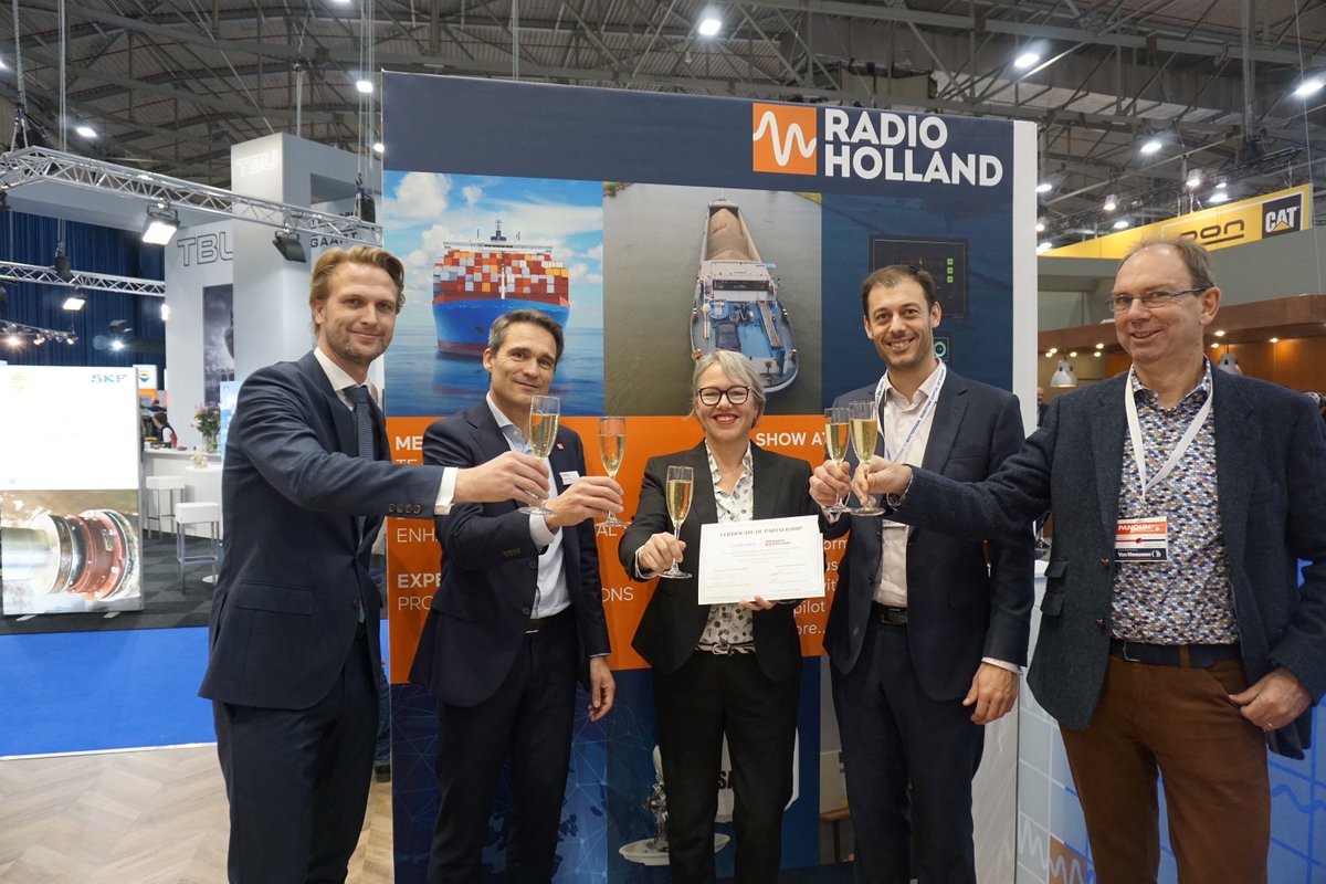 Cobham Satcom Maritime tweet media